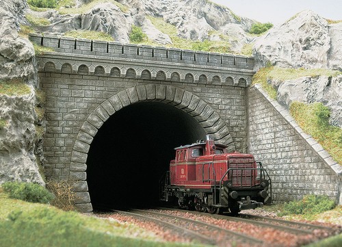 Busch 7023 tunnelportal - 7023, h0