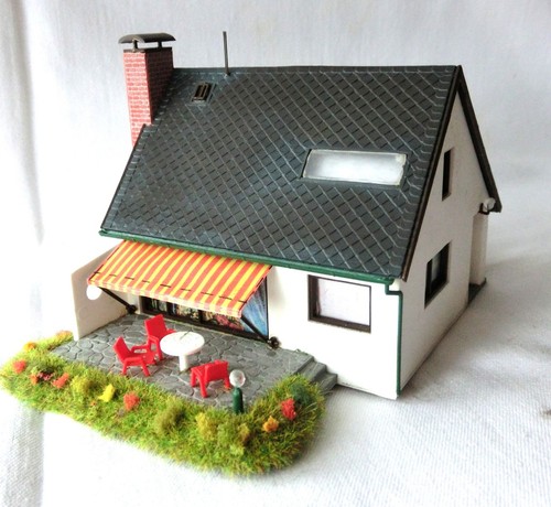 Wohnhaus aus rückbau - aus,