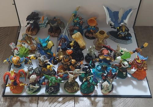 Skylanders lot 27 - -,