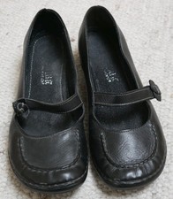 Schwarze Lederschuhe /