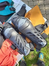 MTB Knieprotektoren Leatt Junior S/M Schwarz Wie Neu Dual Axis Protektoren