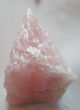 Schöner  Rosenquarz Rohstein