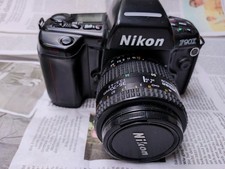 Nikon F90X mit AF Nikkor 35-70mm 1:3.3-4.5