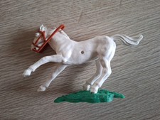 Timpo - Weißes springendes Pferd, mit braunem Zaumzeug (6)