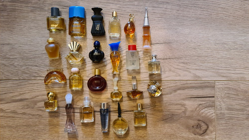 Parfum miniaturen sammlung 24 - parfum, sammlung,