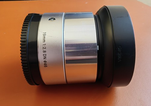 Sigma 19mm 8 dn - f/2,8,