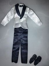 Barbie Holiday Ken Anzug 