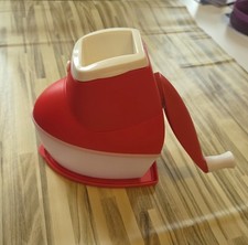 Tupperware Käsereibe Mahl-Chef Grate N Store Multi-Mühle