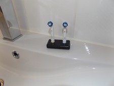 Zahnbürstenhalter, 2