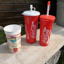 Diverse COCA COLA Trinkbecher +Deckel+Strohhalm,0,5Liter Vintage