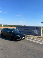 Ford Focus ST 2.0 EcoBoost 250PS Turnier Schwarz Scheckheft Gepflegt TOP Zustand