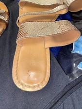 39 flache Pantoletten stark