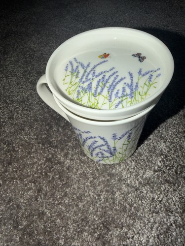 Tasse mit untersetzer top - untersetzer, line