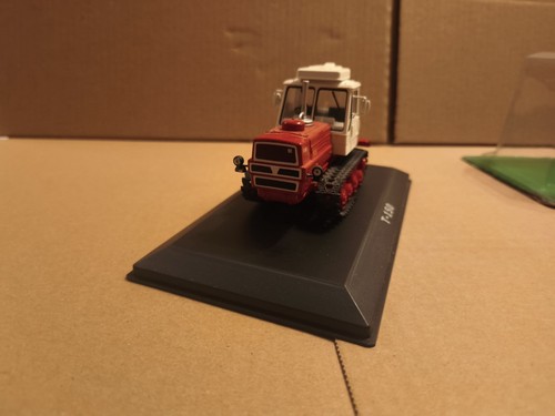 Hachette 150 traktor - 1:43,