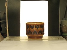 Eierbecher, Blumen. braun. Hornsea England Steinzeug a0187