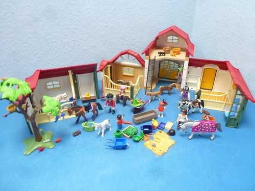 Reiterhof mit stallung pferde - reiterhof,