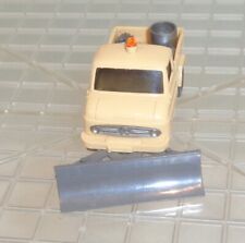 Alte Wiking 483: Unimog 411 mit Schneepflug (2)