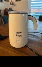 DeLonghi Alicia Latte EMF2.W Milchaufschäumer, Weiß, 500 Watt, 250 Ml
