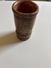 Dekorativer Holzbecher / Pinselhalter