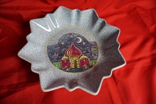 Dekorativer Weihnachtsteller aus Keramik in Sternform mit orientalischem Motiv