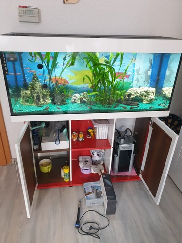 Aquarien zum verkaufen 250 - 250, l