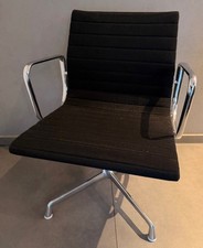 Vitra EA 107 Aluminium Chair Eames Hopsak Schwarz Konferenz-/Besucherstuhl Alu