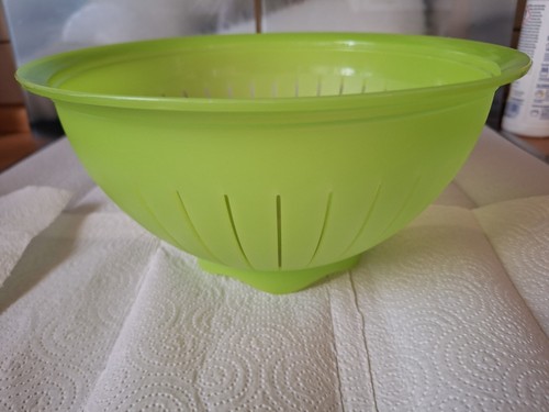 Tupperware sieb grün - sieb,, junge