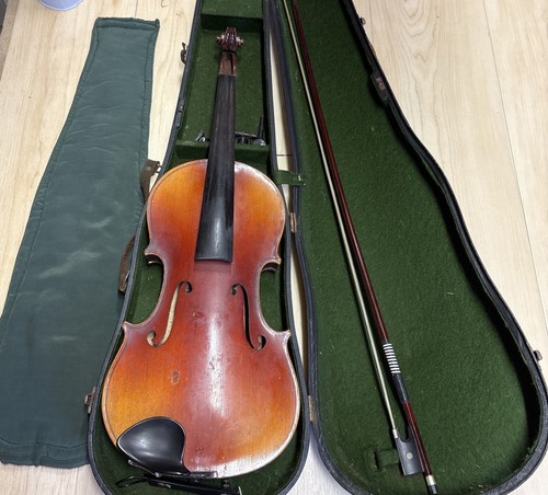 Old violin restring good - restring.,