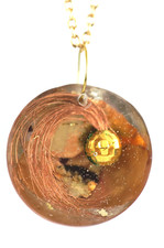 Eleganter Modeschmuck, Halskette mit Anhänger aus Epoxidharz