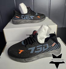 Leichter Herrenturnschuh in