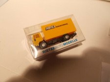Rietze 1/87:"Ford-LKW Hertz