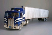 Kenworth Aerodyne Truck 1:32 Revell mit Motörhead Trailer, Weathering Effects