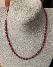 EINZIGARTIGE RUBIN HALSKETTE