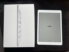 Apple iPad Air (1st Gen) Wi-Fi 32 GB in Silver