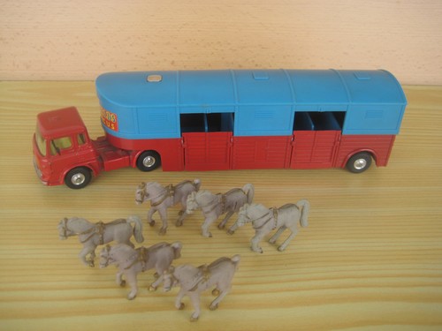 Corgi toys 1130 - toys,