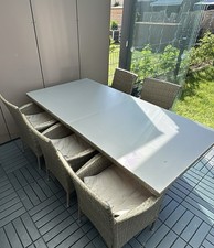 Edles Outdoor-Set – Tisch in Top-Zustand, 5 Sessel dabei
