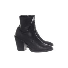 Pertti Palmroth, Stiefeletten