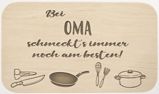 Frühstücksbrett mit Gravur - ''Bei Oma schmeckts immer noch am besten'' - Holz -