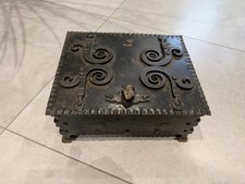 Schwere Antike Eisentruhe