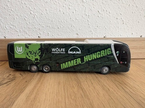 Mannschaftsbus vfl wolfsburg - mannschaftsbus,