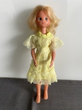 Mattel Familie Sonnenschein Mutter mit gelbem Spitzenkleid Vintage 70er Jahre