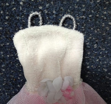 BARBIE ENTDECKE DIE WELT TSCHECHIEN GEBRAUCHT KLEID