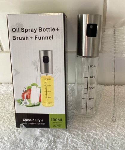 Zwei glas ölsprüher - Ölsprüher, oliven