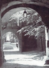 Der Eingang zur  Gröditzburg/ Grodziech im Kreis Goldberg (Schlesien) 1931