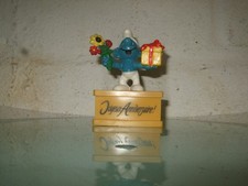 GeschenkSchlumpf   französisch Dreirecksockel Sockel Schlumpf Schlümpfe gelb