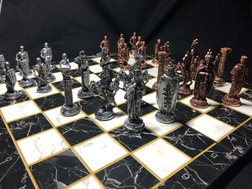 Schachspiel mit brett - mit,