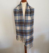 LOCHMERE Kaschmirschal 100 % Kaschmir 175 x 30 cm hellblau kariert mit Fransen