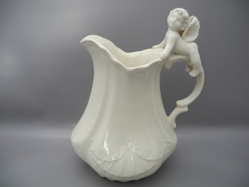 Meander krug putto auf griff - krug,