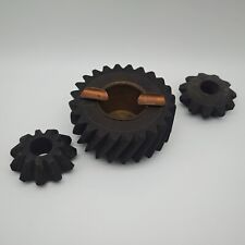 Handgemachter Aschenbecher Zahnrad Metall massiv Industrial Design vintage 3-tlg