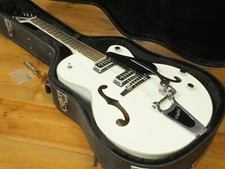 ** Gretsch G 5124 Hollowbody White Bigsby inkl. Case **